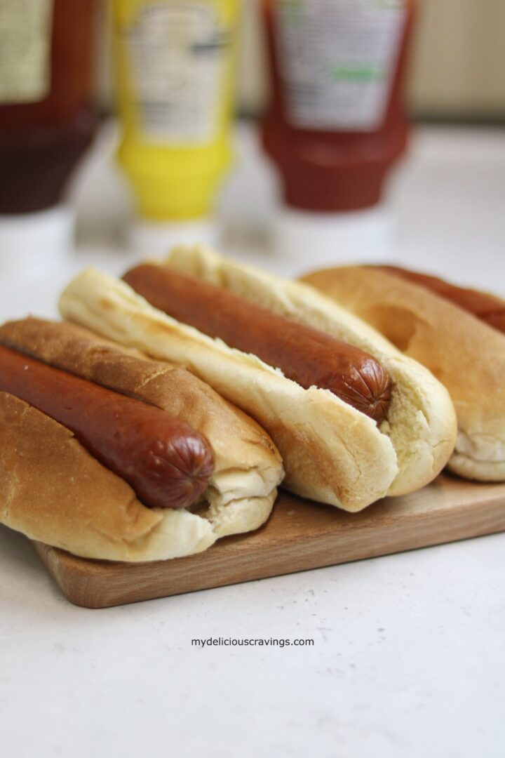 hot dogs in their buns
