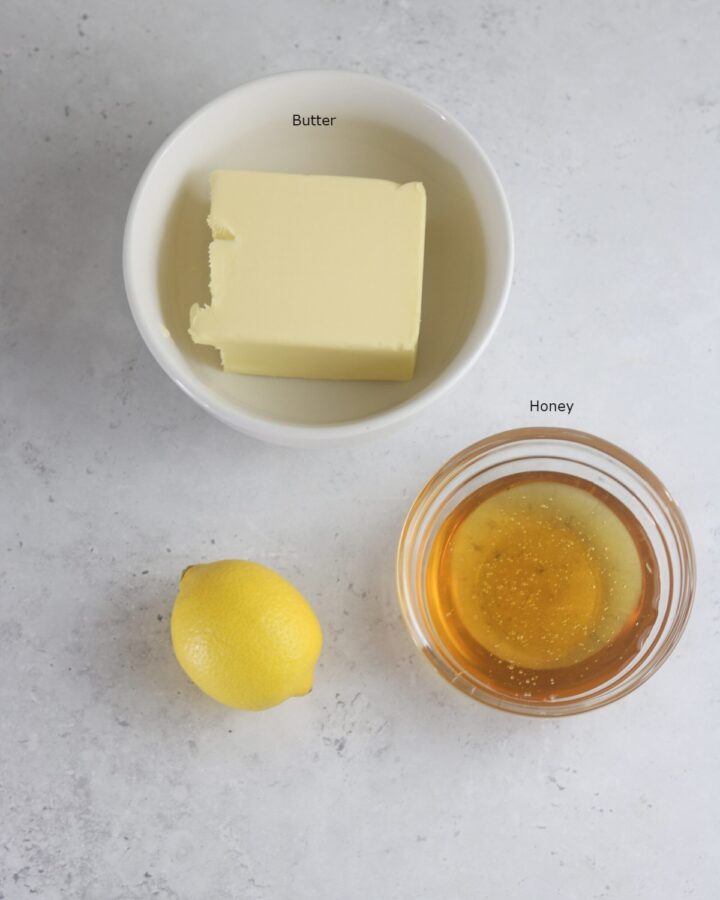 Ingredients you need to make honey butter at home. 