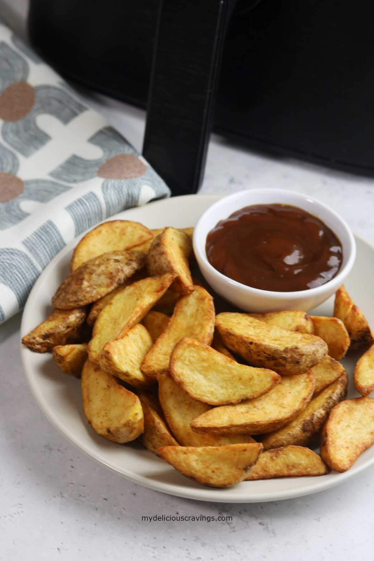 Frozen Potato Wedges in Air Fryer (Easy Recipe)