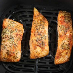 air fryer garlic butter salmon recipe